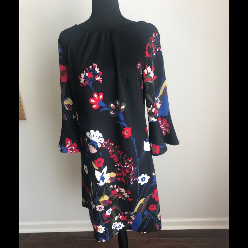 New York & Co Beautiful Floral Dress